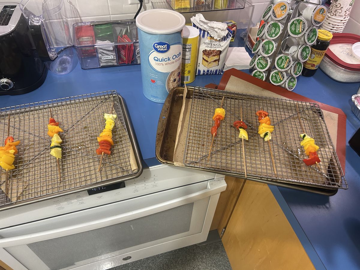 World cooking: Fruit skewers, plated